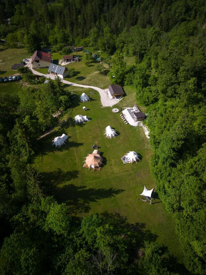 Hotel Glamping Gozdna Jasa Bovec Exterior foto