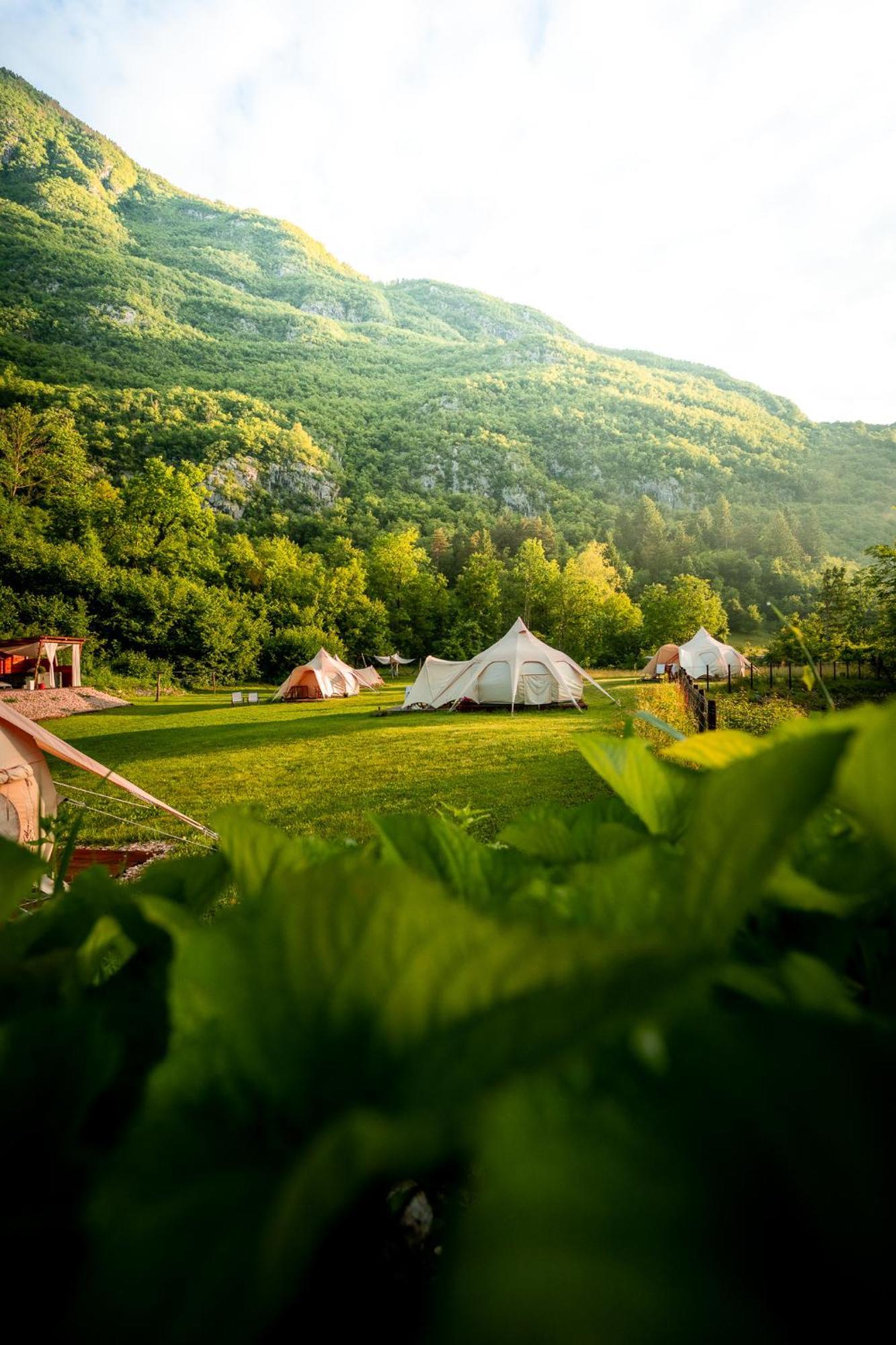 Hotel Glamping Gozdna Jasa Bovec Exterior foto