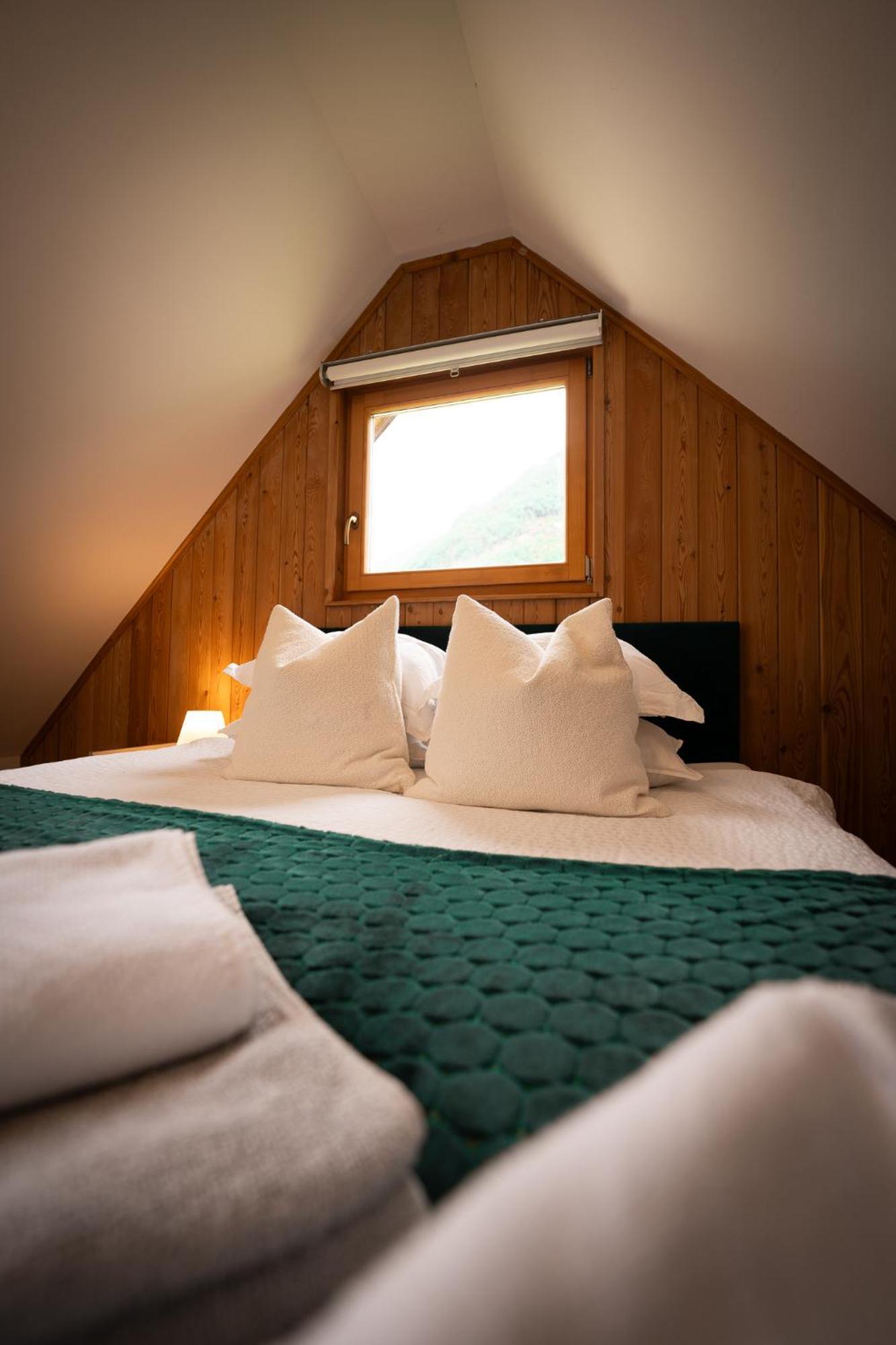Hotel Glamping Gozdna Jasa Bovec Exterior foto