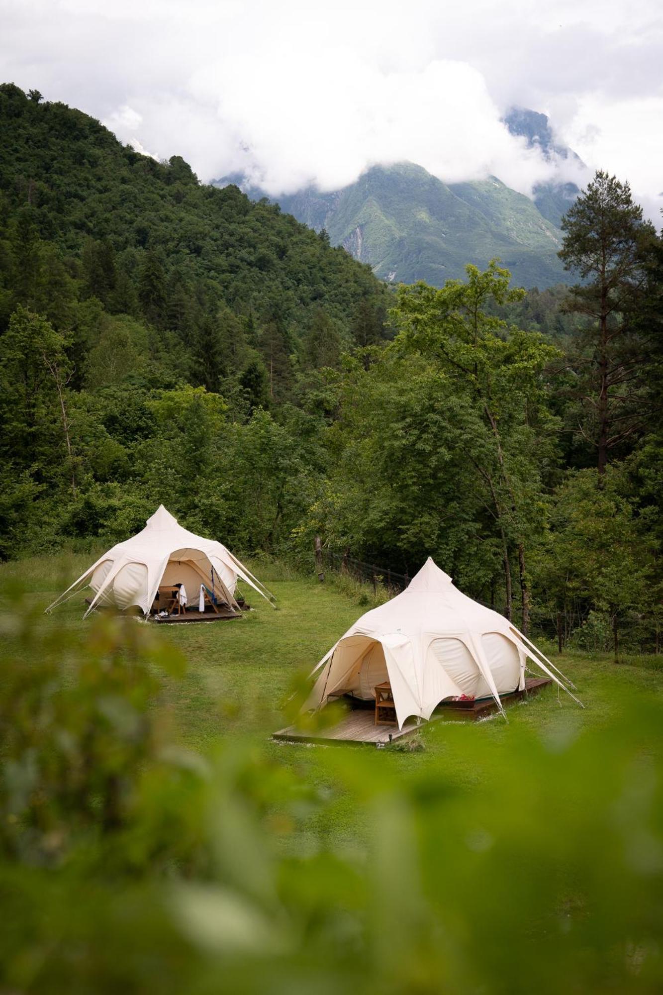 Hotel Glamping Gozdna Jasa Bovec Exterior foto