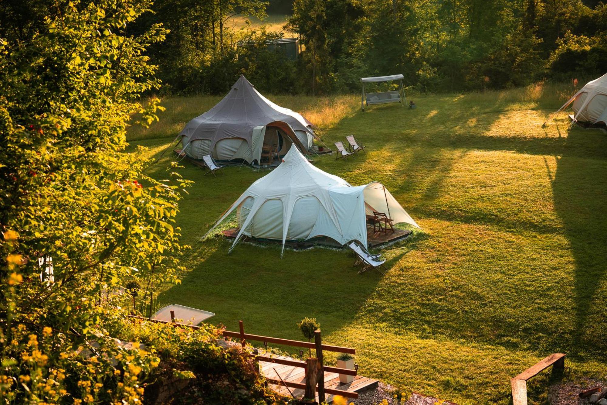 Hotel Glamping Gozdna Jasa Bovec Exterior foto